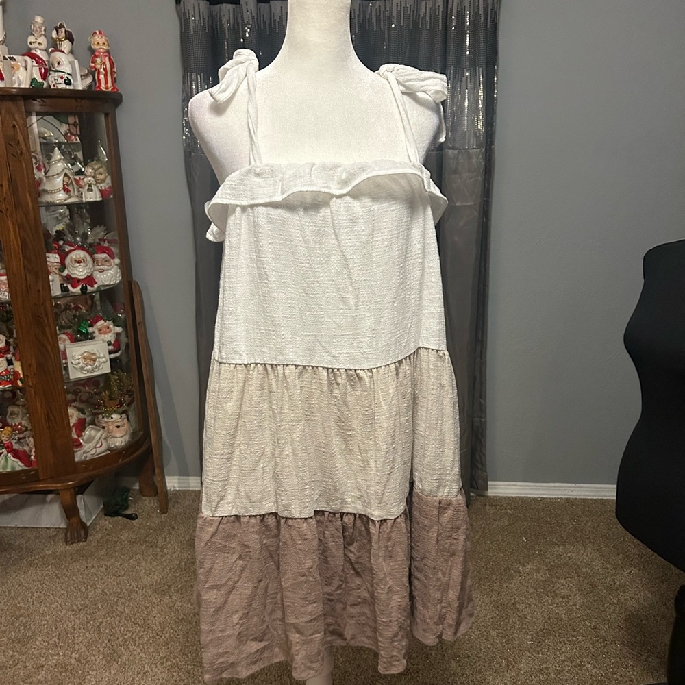 Peach Love California White and Tan Casual Dress